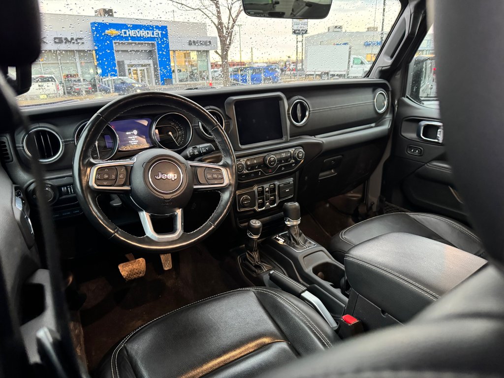 2021 Jeep WRANGLER 4XE Unlimited Sahara Cuir Navigation in Terrebonne, Quebec - 11 - w1024h768px