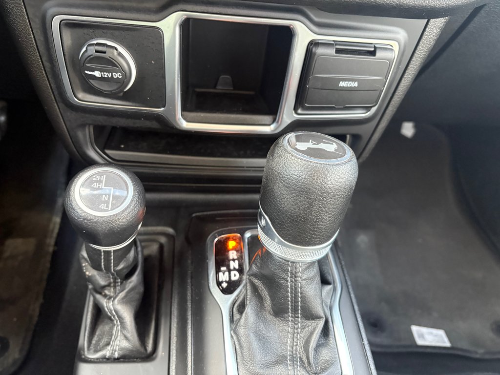 Jeep Wrangler Sport,AUT, AIR, TRÈS BAS KM 2024 à Boucherville, Québec - 14 - w1024h768px