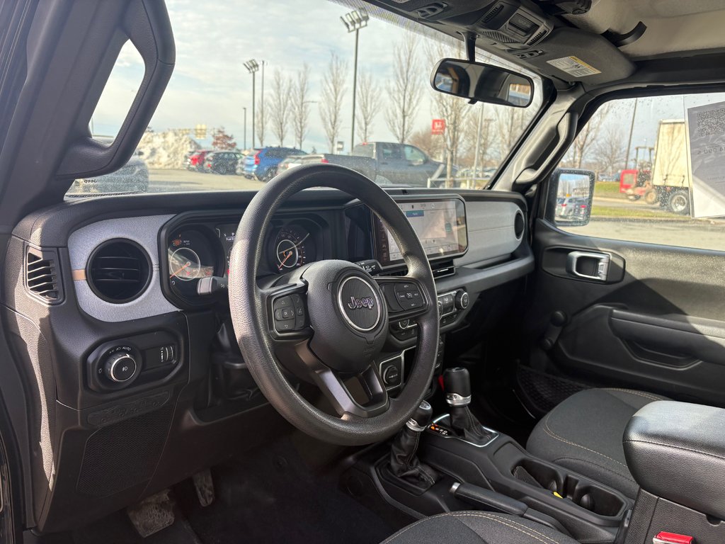 Jeep Wrangler Sport,AUT, AIR, TRÈS BAS KM 2024 à Boucherville, Québec - 11 - w1024h768px