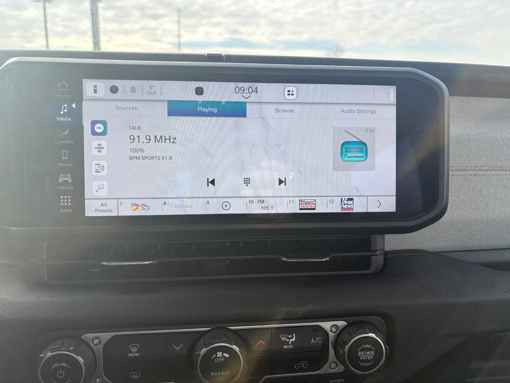 Jeep Wrangler Sport,AUT, AIR, TRÈS BAS KM 2024 à Boucherville, Québec - 12 - w1024h768px