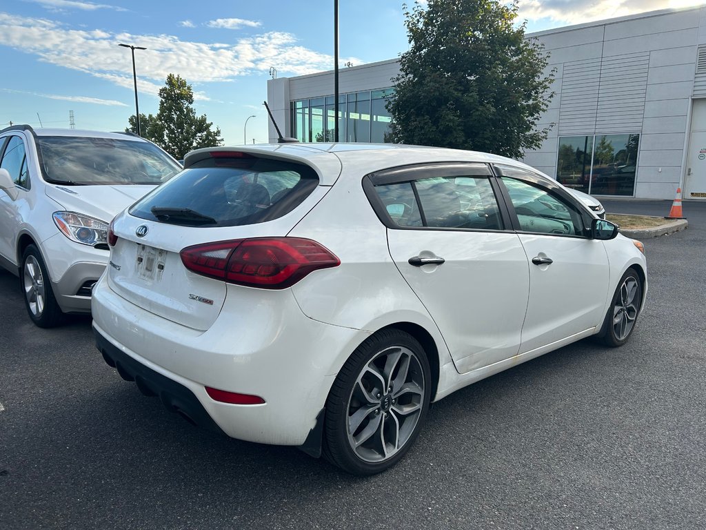 Kia Forte 5-Door SX 2016 à Boucherville, Québec - 3 - w1024h768px