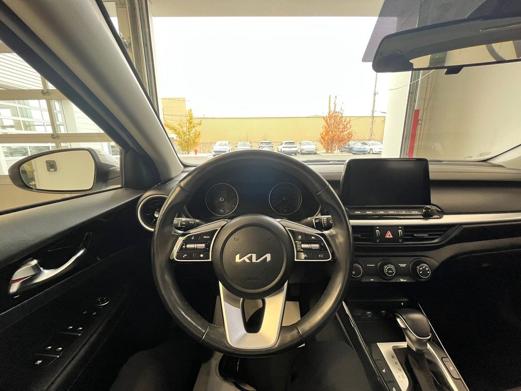 Kia Forte EX+ 2022 à Boucherville, Québec - 21 - w1024h768px