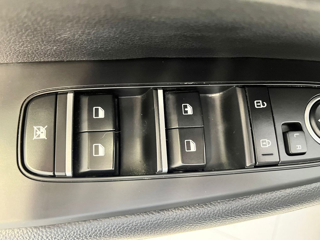 Kia Forte EX+ 2022 à Boucherville, Québec - 17 - w1024h768px
