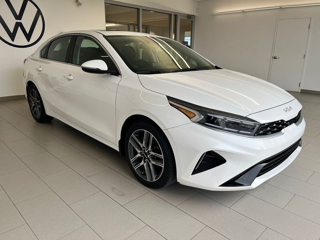 Kia Forte EX+ 2022 à Boucherville, Québec - 3 - w1024h768px