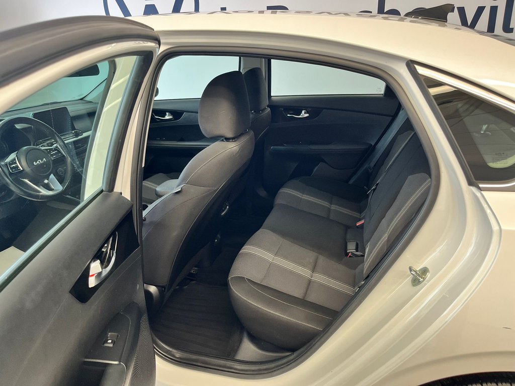 Kia Forte EX+ 2022 à Boucherville, Québec - 22 - w1024h768px