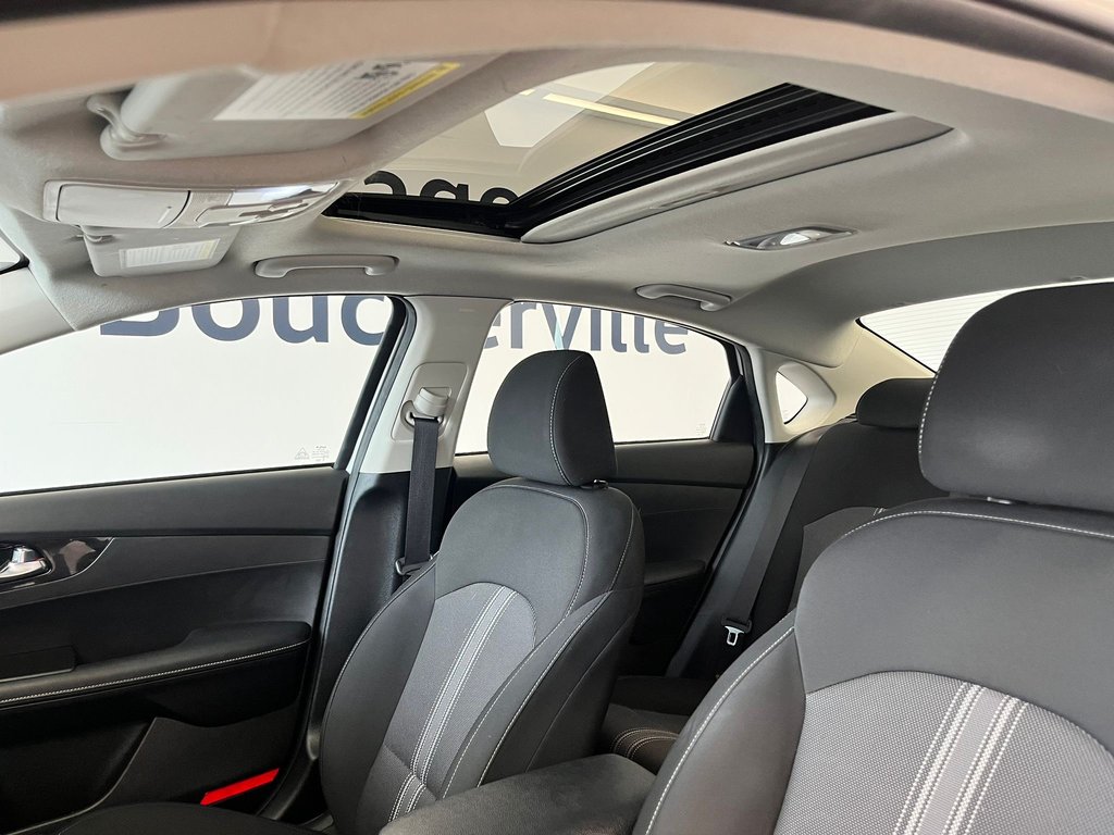 Kia Forte EX+ 2022 à Boucherville, Québec - 23 - w1024h768px