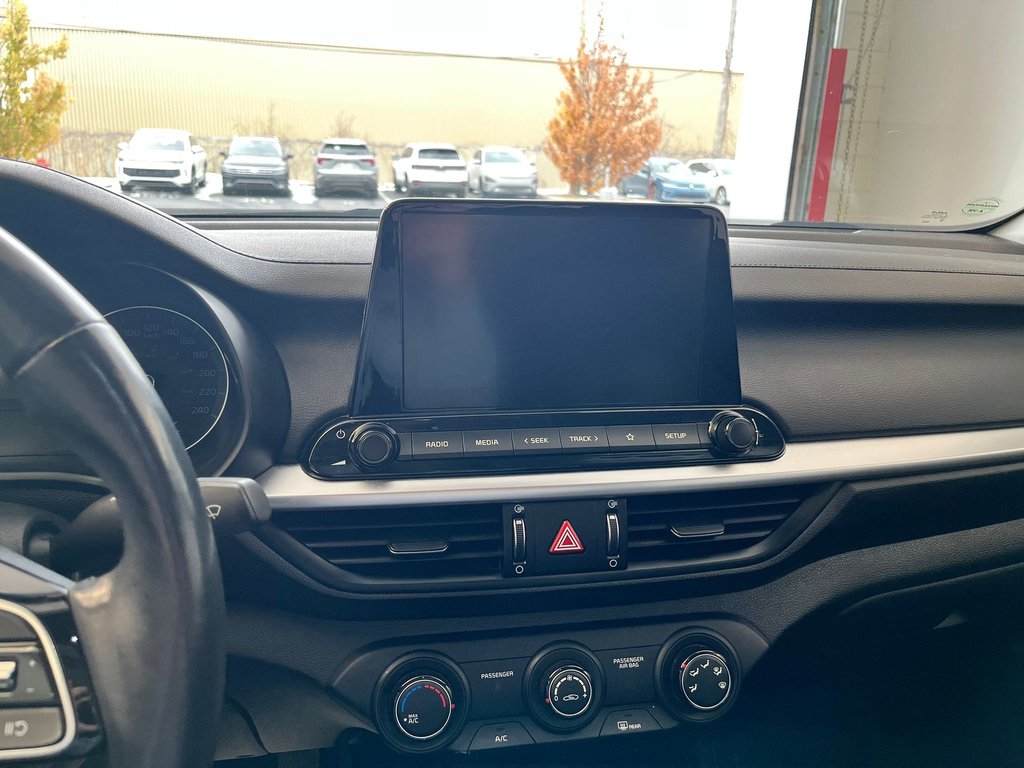 Kia Forte EX+ 2022 à Boucherville, Québec - 19 - w1024h768px