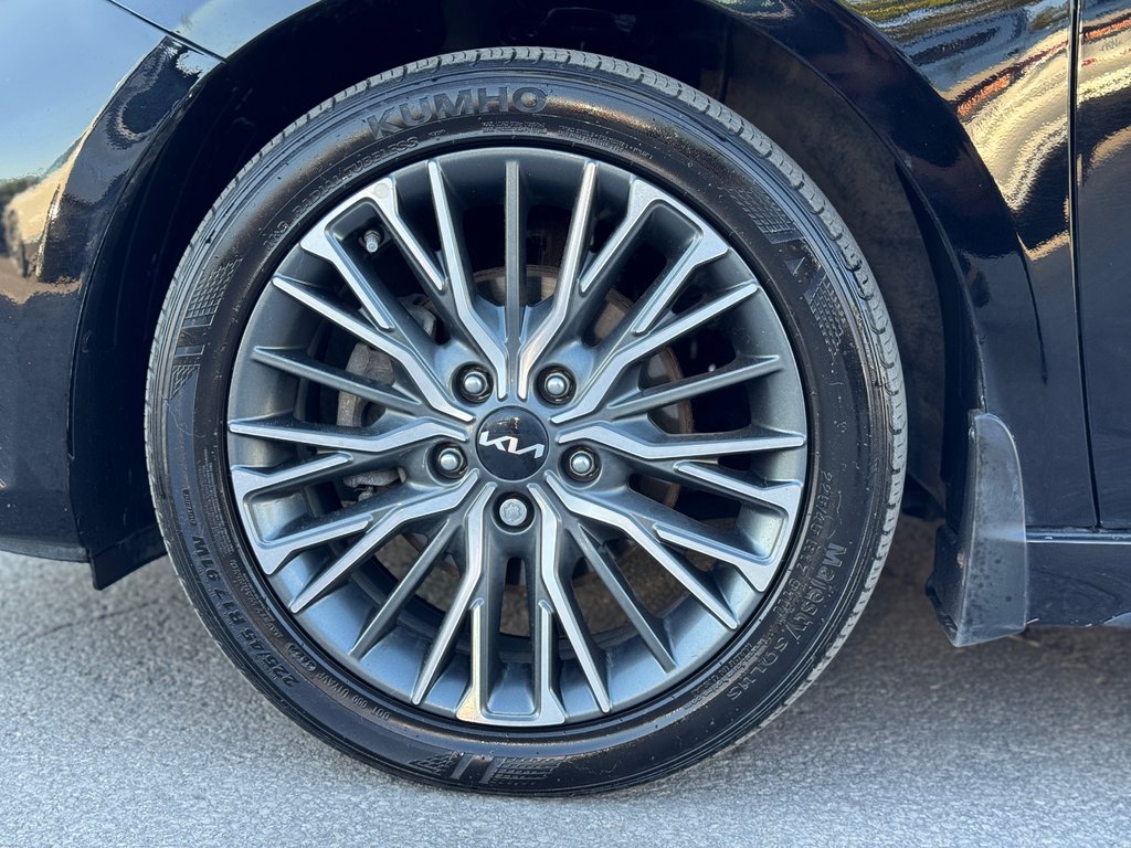 2023 Kia Forte GT-Line Cuir Toit Ouvrant in Terrebonne, Quebec - 27 - w1024h768px
