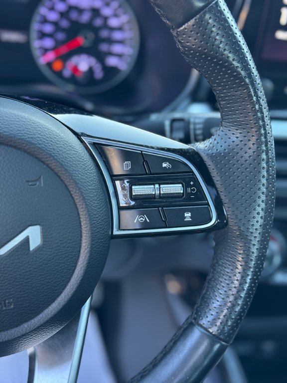 2023 Kia Forte GT-Line Cuir Toit Ouvrant in Terrebonne, Quebec - 15 - w1024h768px