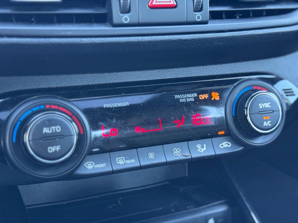 2023 Kia Forte GT-Line Cuir Toit Ouvrant in Terrebonne, Quebec - 20 - w1024h768px