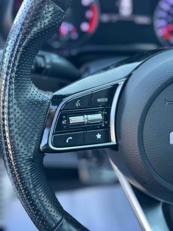 2023 Kia Forte GT-Line Cuir Toit Ouvrant in Terrebonne, Quebec - 14 - w1024h768px