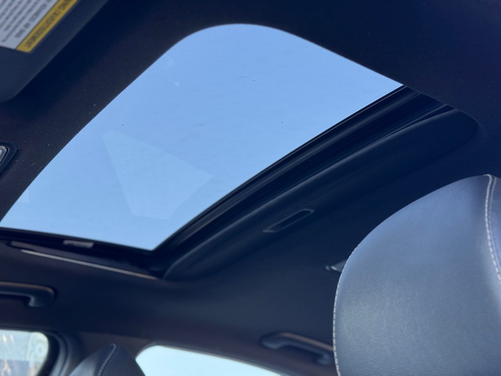 2023 Kia Forte GT-Line Cuir Toit Ouvrant in Terrebonne, Quebec - 11 - w1024h768px