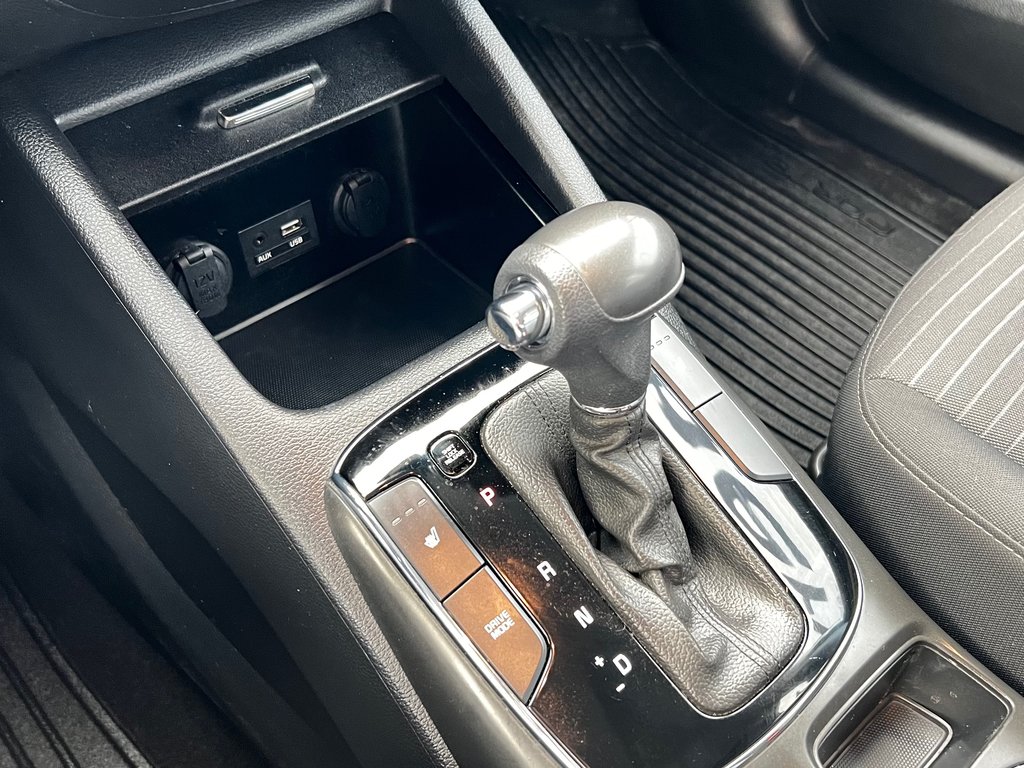 2018 Kia Forte5 LX+ in Boucherville, Quebec - 18 - w1024h768px
