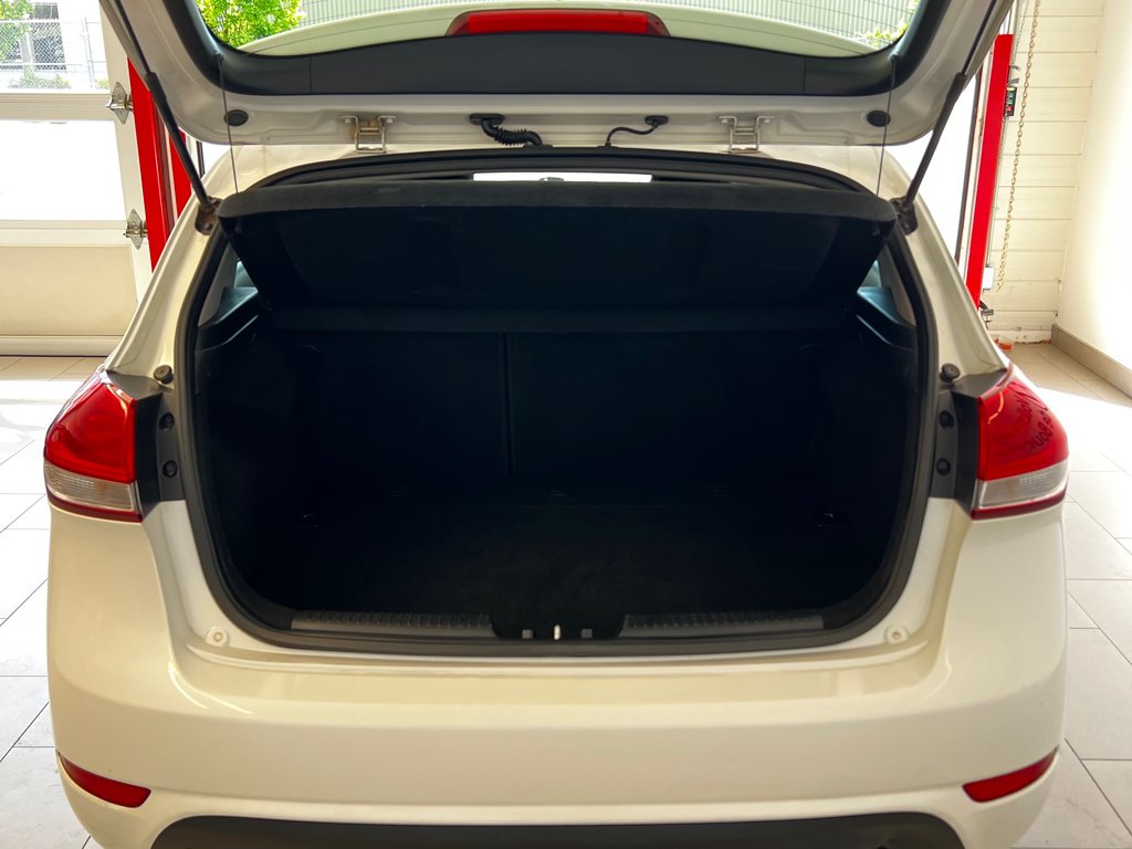 2018 Kia Forte5 LX+ in Boucherville, Quebec - 24 - w1024h768px
