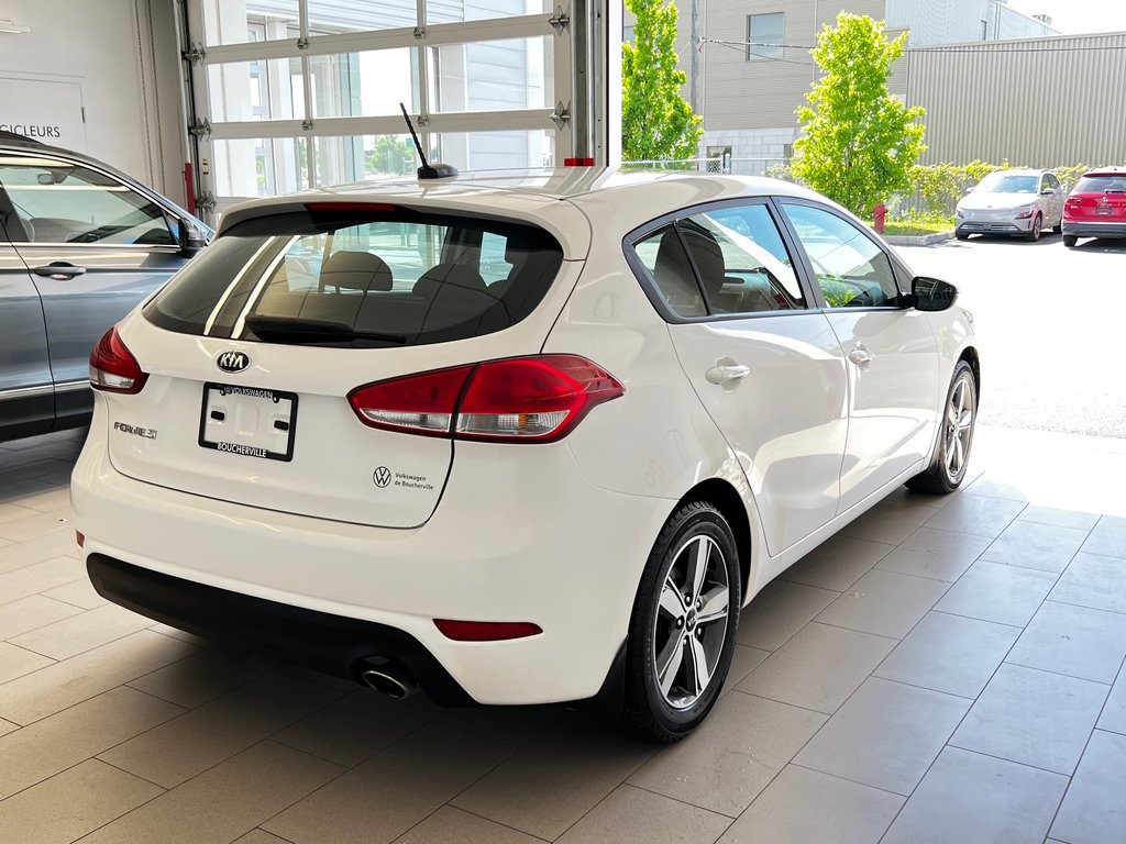 2018 Kia Forte5 LX+ in Boucherville, Quebec - 22 - w1024h768px