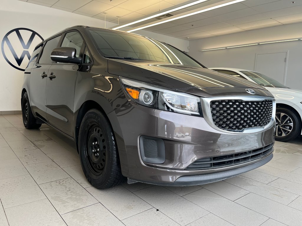 2017 Kia Sedona in Boucherville, Quebec - 24 - w1024h768px