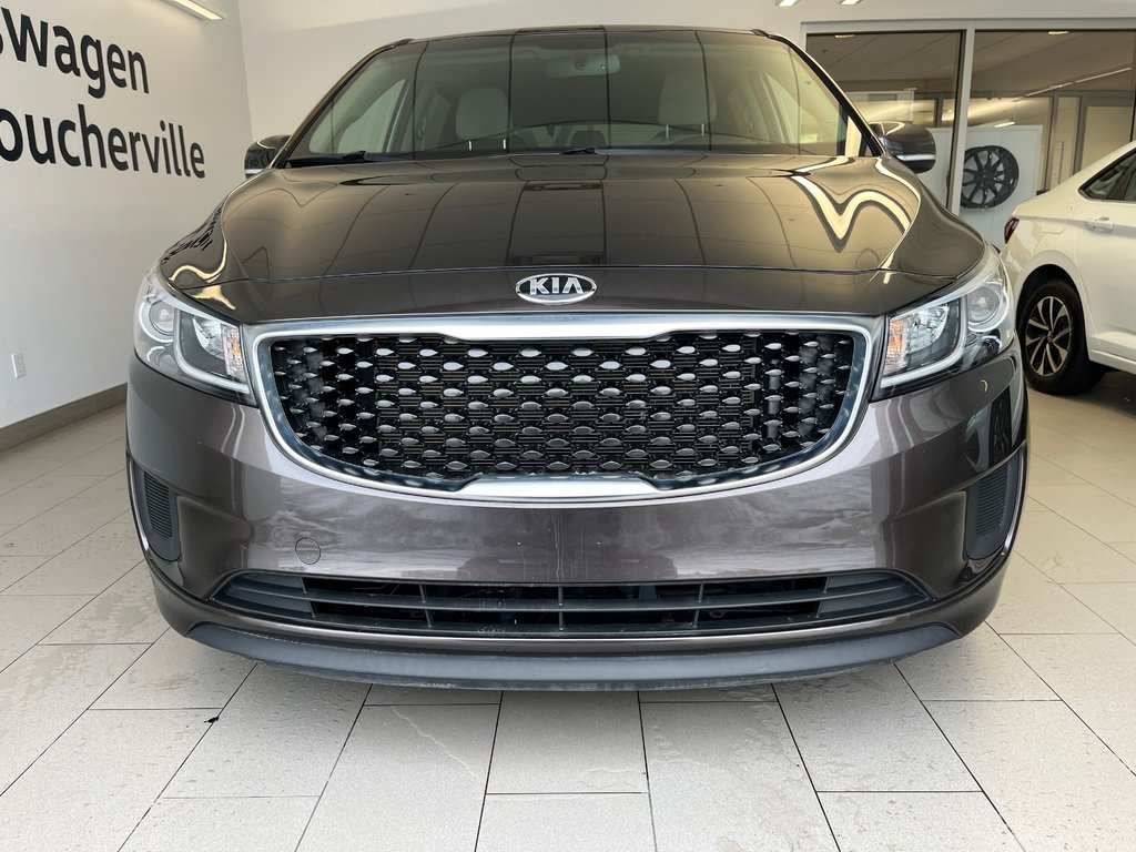 2017 Kia Sedona in Boucherville, Quebec - 7 - w1024h768px