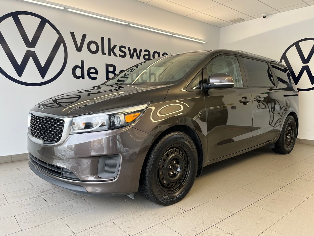 2017 Kia Sedona in Boucherville, Quebec - 1 - w1024h768px