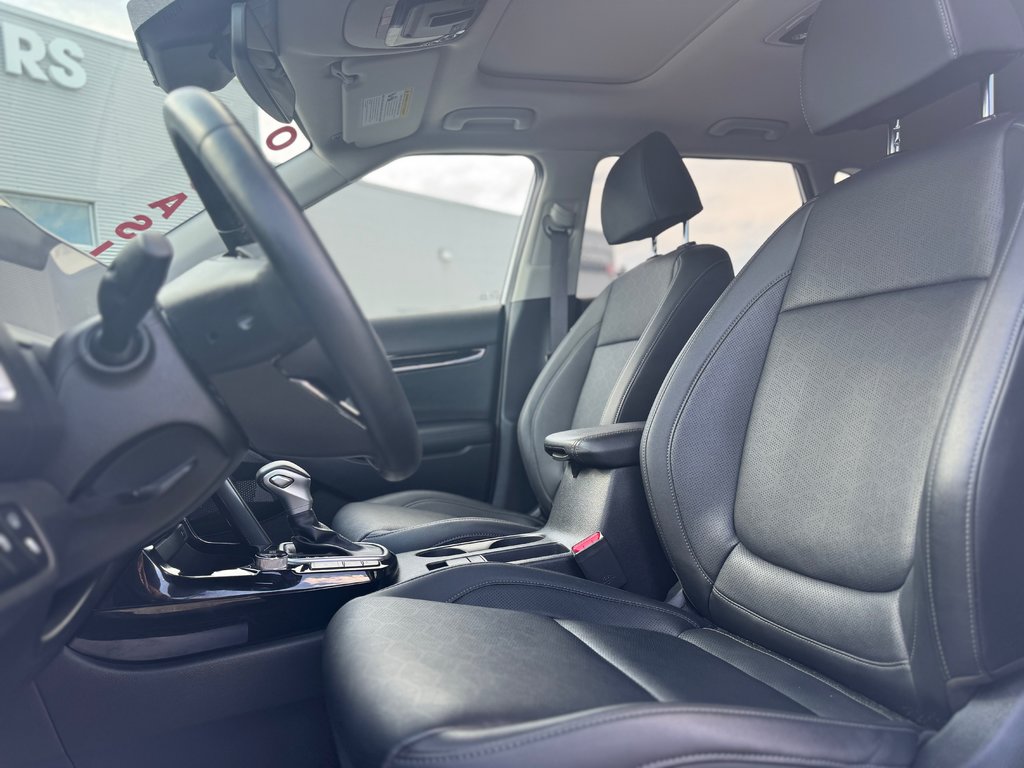 2024 Kia Seltos EX Premium Cuir Toit Ouvrant AWD in Terrebonne, Quebec - 10 - w1024h768px