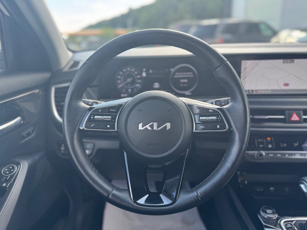 2024 Kia Seltos EX Premium Cuir Toit Ouvrant AWD in Terrebonne, Quebec - 22 - w1024h768px