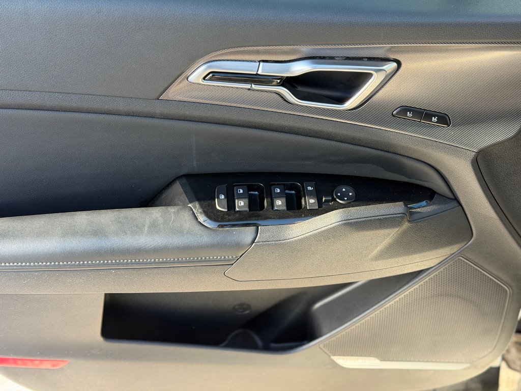 Kia Sportage Hybrid SX AWD 2023 à Terrebonne, Québec - 8 - w1024h768px