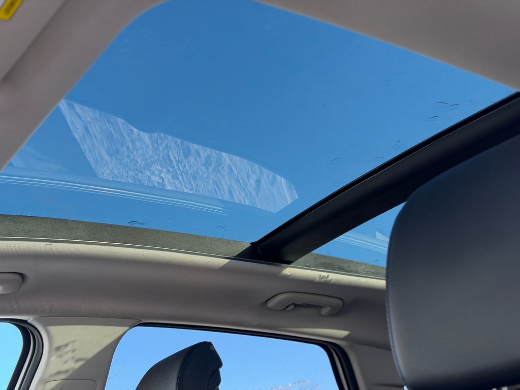 Kia Sportage Hybrid SX AWD 2023 à Terrebonne, Québec - 12 - w1024h768px