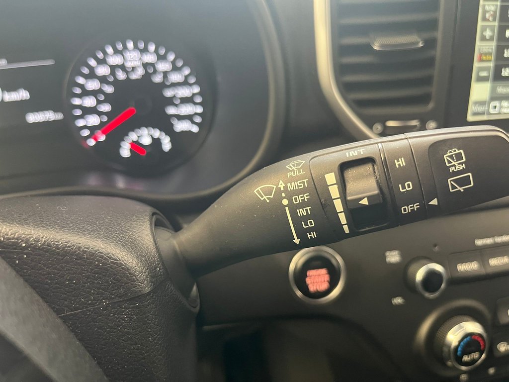 2020 Kia Sportage EX PREMIUM in Boucherville, Quebec - 18 - w1024h768px