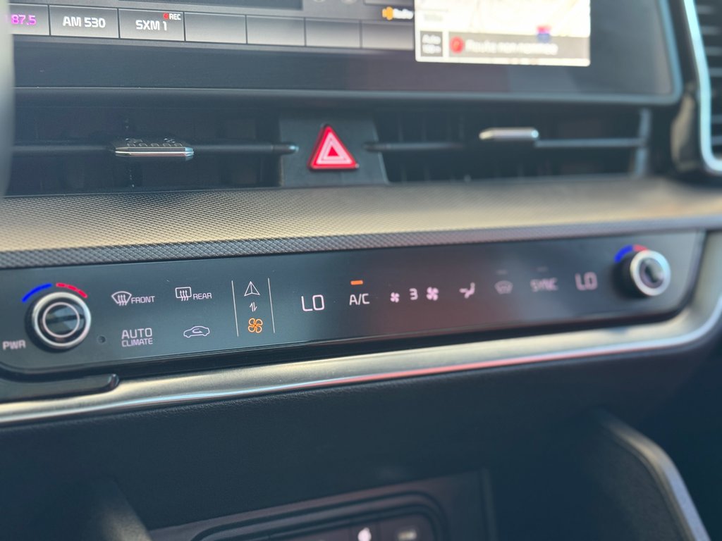 2023 Kia Sportage EX PREMIUM Intérieur Rouge *RARE* Bas Kilométrage in Terrebonne, Quebec - 20 - w1024h768px