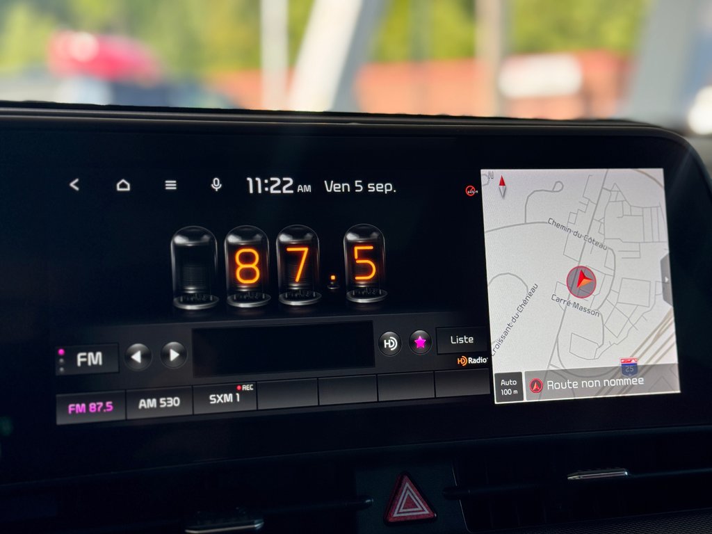 2023 Kia Sportage EX PREMIUM Intérieur Rouge *RARE* Bas Kilométrage in Terrebonne, Quebec - 17 - w1024h768px