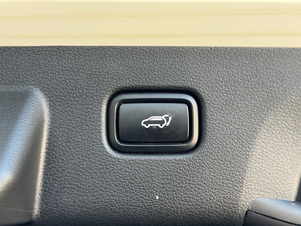 2023 Kia Sportage EX PREMIUM Intérieur Rouge *RARE* Bas Kilométrage in Terrebonne, Quebec - 28 - w1024h768px