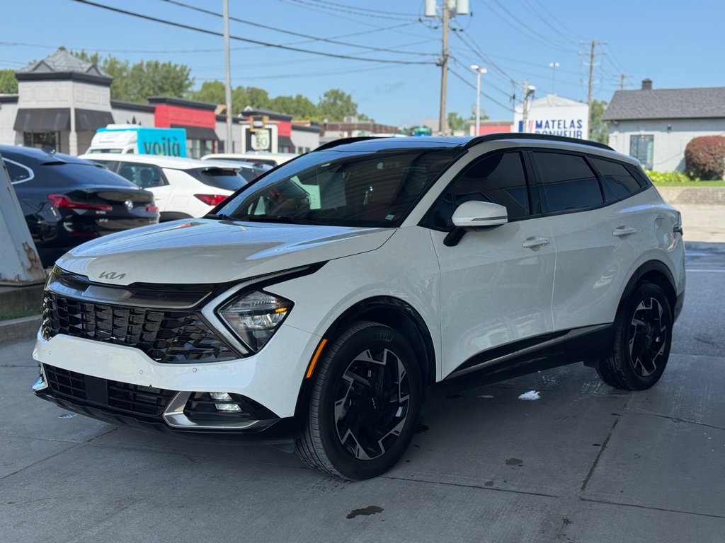 2023 Kia Sportage EX PREMIUM Intérieur Rouge *RARE* Bas Kilométrage in Terrebonne, Quebec - 3 - w1024h768px