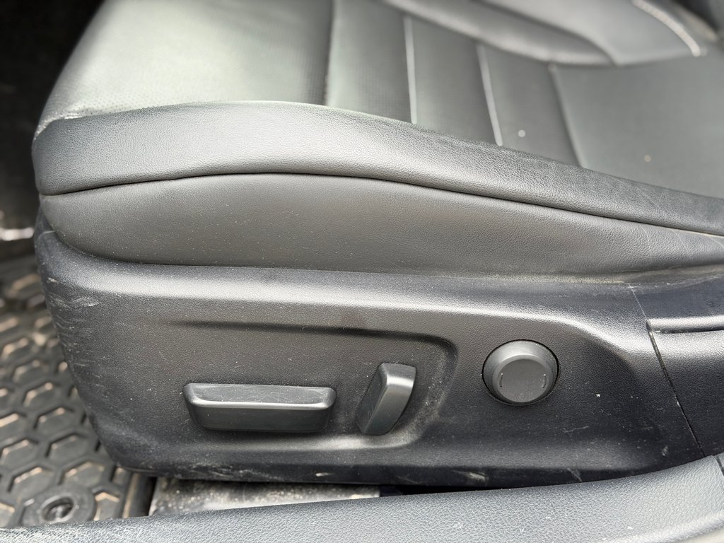 2022 Lexus IS IS 300 F Sport AWD in Terrebonne, Quebec - 9 - w1024h768px