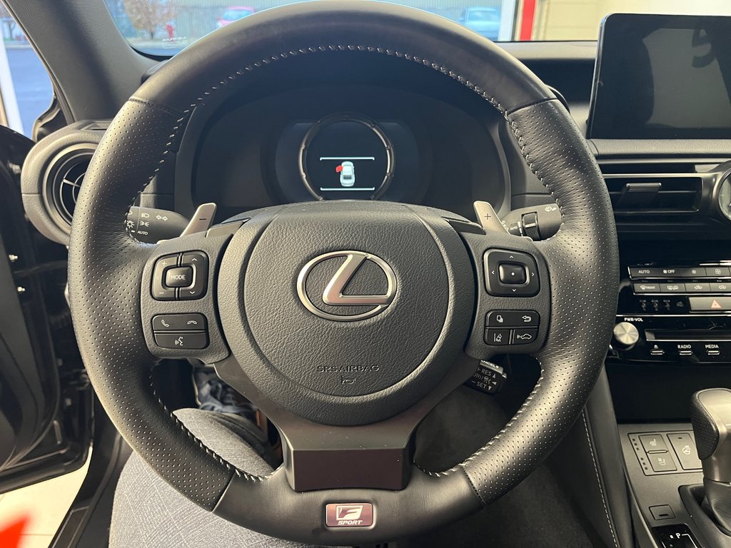 Lexus IS IS 350 2023 à Boucherville, Québec - 26 - w1024h768px