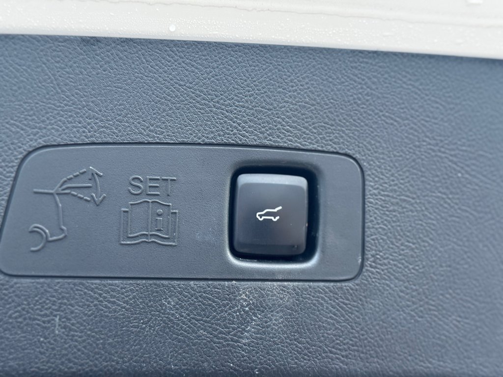 2021 Lincoln Corsair HYBRID Grand Touring AWD Cuir Siège Chauffant in Terrebonne, Quebec - 25 - w1024h768px