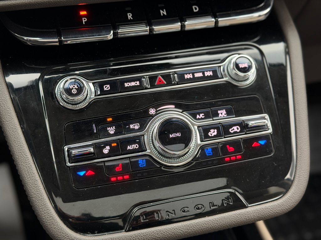 2022 Lincoln Corsair Reserve Toit Panoramique Cuir AWD in Terrebonne, Quebec - 20 - w1024h768px