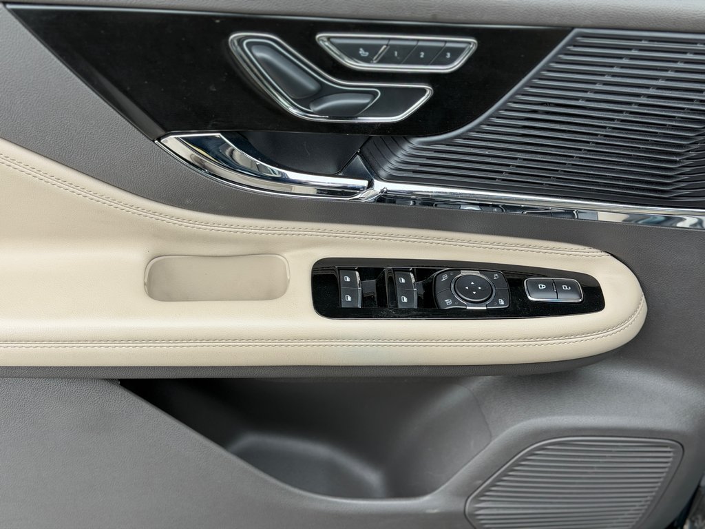 2022 Lincoln Corsair Reserve Toit Panoramique Cuir AWD in Terrebonne, Quebec - 8 - w1024h768px