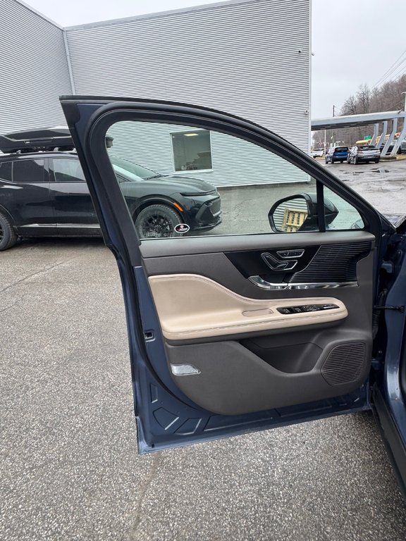 2022 Lincoln Corsair Reserve Cuir AWD Bas Kilométrage in Terrebonne, Quebec - 8 - w1024h768px