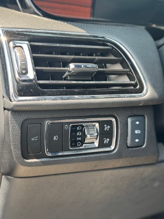 2024 Lincoln Navigator Reserve  Cuir Toit Panoramique AWD in Terrebonne, Quebec - 12 - w1024h768px