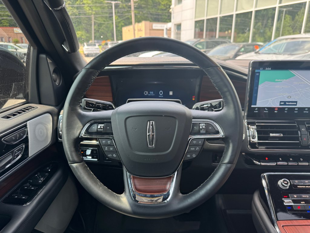 2024 Lincoln Navigator Reserve  Cuir Toit Panoramique AWD in Terrebonne, Quebec - 23 - w1024h768px