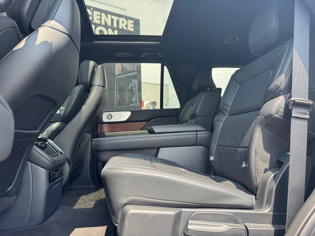 2024 Lincoln Navigator Reserve  Cuir Toit Panoramique AWD in Terrebonne, Quebec - 25 - w1024h768px