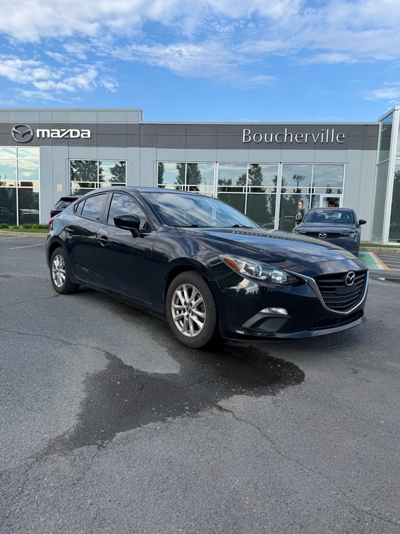 2015 Mazda 3 HATCHBACK G in Boucherville, Quebec - 3 - w1024h768px