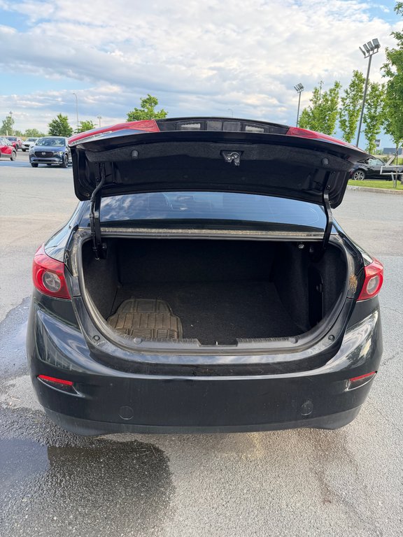 2015 Mazda 3 HATCHBACK G in Boucherville, Quebec - 9 - w1024h768px