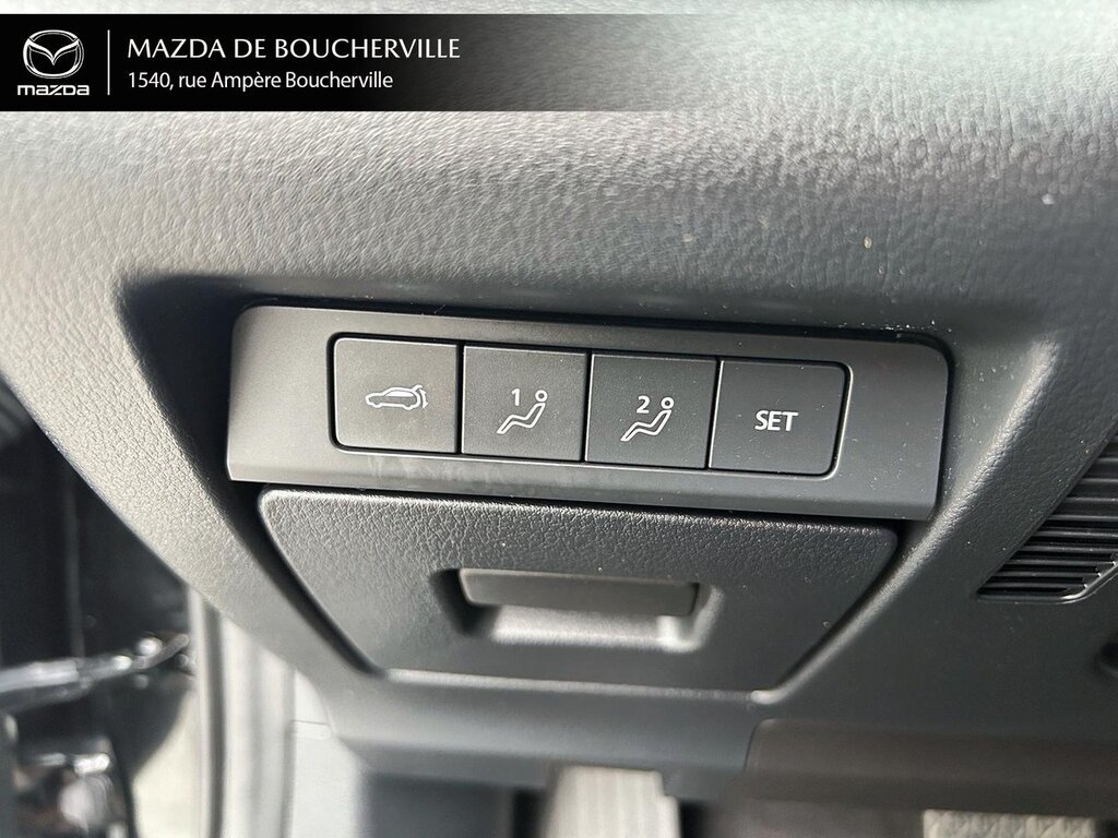 2021 Mazda CX-30 GT w-Turbo AWD in Boucherville, Quebec - 15 - w1024h768px