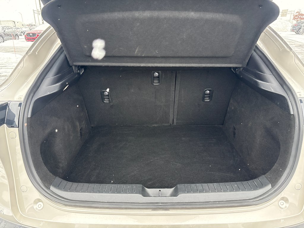 Mazda CX-30 GT AWD CUIR TOIT BALANCE GARANTIE JAMAIS ACCIDENTÉ 2023 à Boucherville, Québec - 11 - w1024h768px