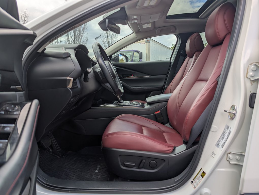 2023 Mazda CX-30 GT CUIR TOIT BOSE NAV GARANTIE 1 PROPRIO in Boucherville, Quebec - 10 - w1024h768px