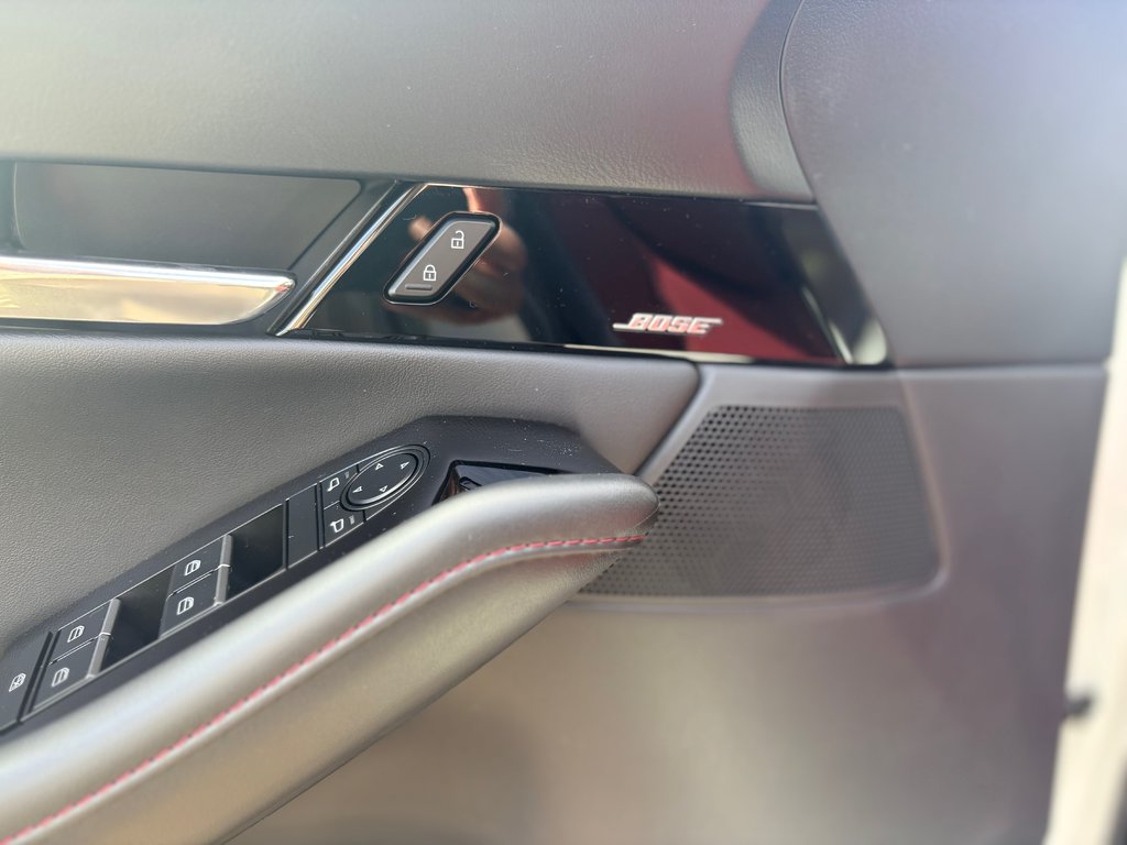 2025 Mazda CX-30 GT in Boucherville, Quebec - 15 - w1024h768px