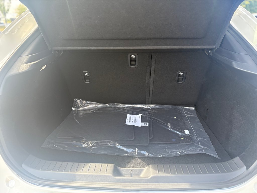 2025 Mazda CX-30 GT in Boucherville, Quebec - 9 - w1024h768px
