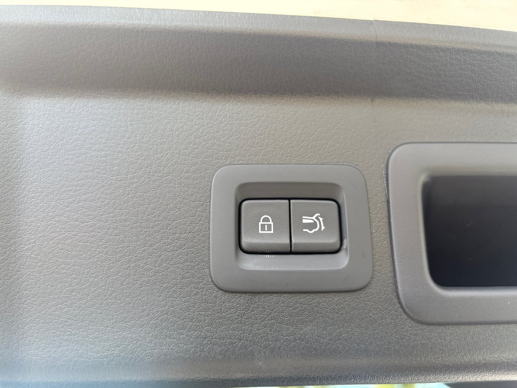 2025 Mazda CX-30 GT in Boucherville, Quebec - 10 - w1024h768px