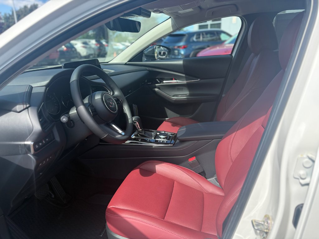 2025 Mazda CX-30 GT in Boucherville, Quebec - 13 - w1024h768px