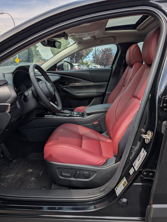 2025 Mazda CX-30 GT TURBO DEMO NOIR INT ROUGE in Boucherville, Quebec - 3 - w1024h768px